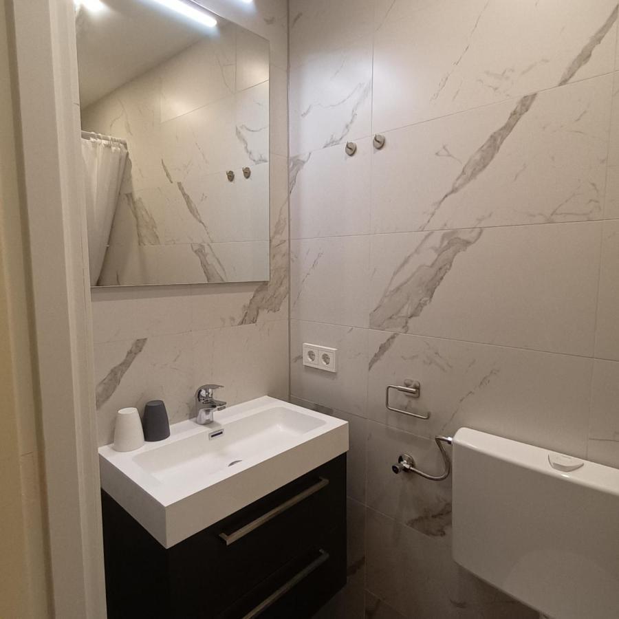 Vakantiehuisje Martina 18 弗利辛恩 外观 照片